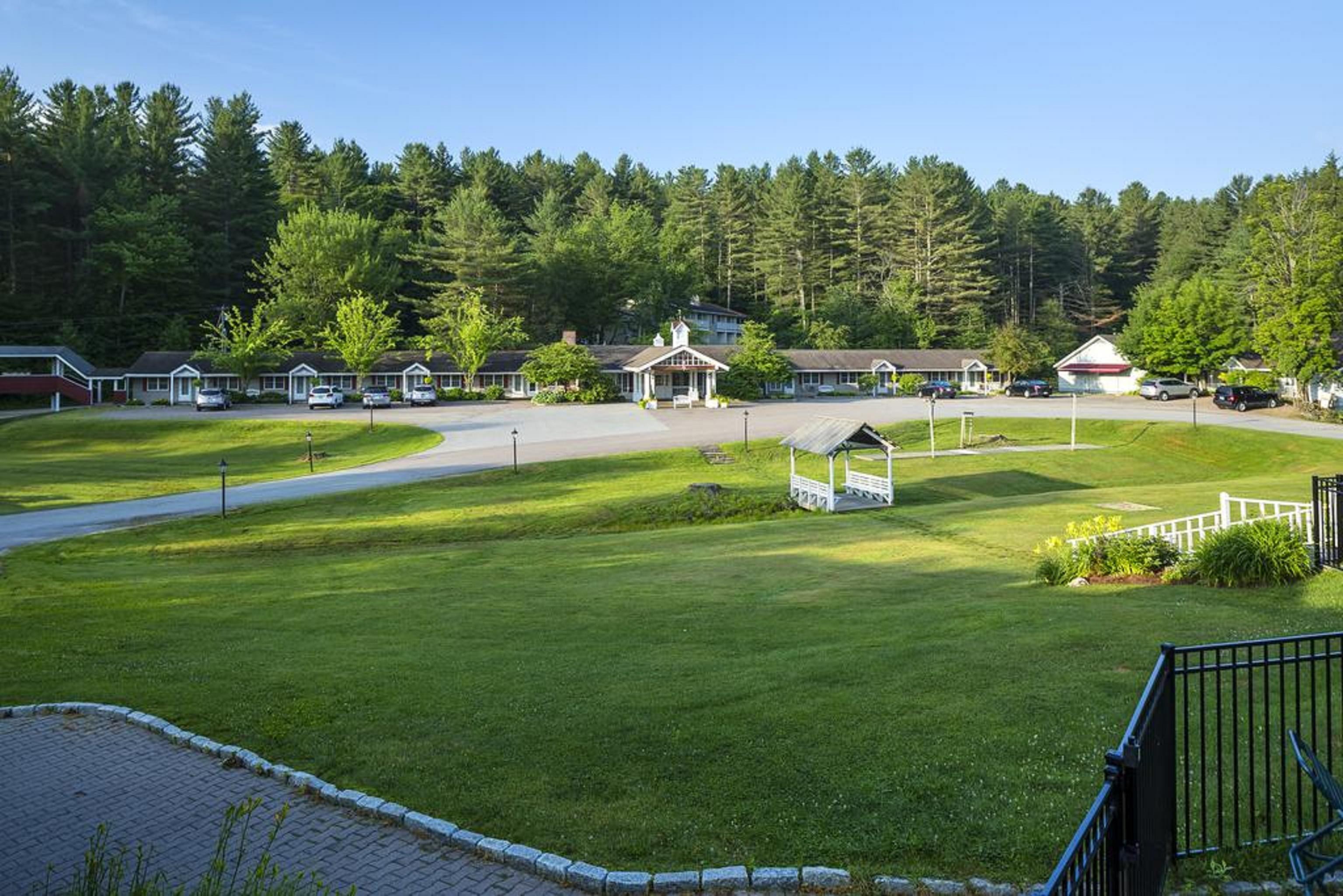 Bluebird Cady Hill Lodge Stowe Exterior photo